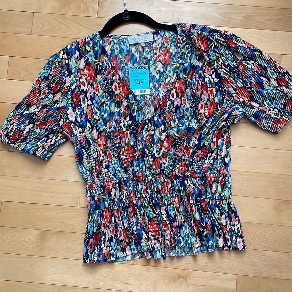 Floral pleated blouse / cinched waist